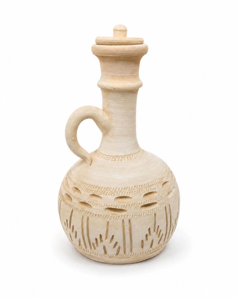 جرة فخار صغيرة