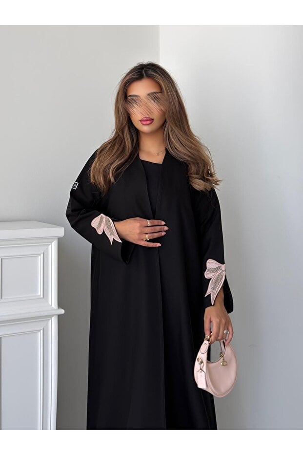 OLGA-ABAYA عباية آنيقة وعصرية من آولجا القماش منيمت مع قصة يد فيونكة بشكل حرف V قصة العباية ربع كلوش شامل الطرحة