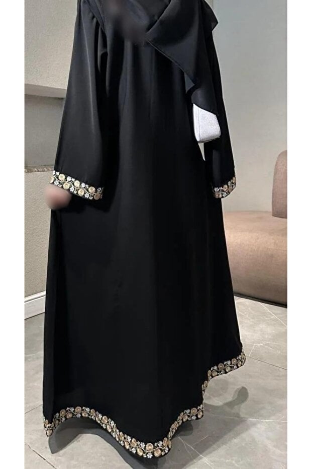 Rosana عباية دجلة, بتصميم ورود فاخرة