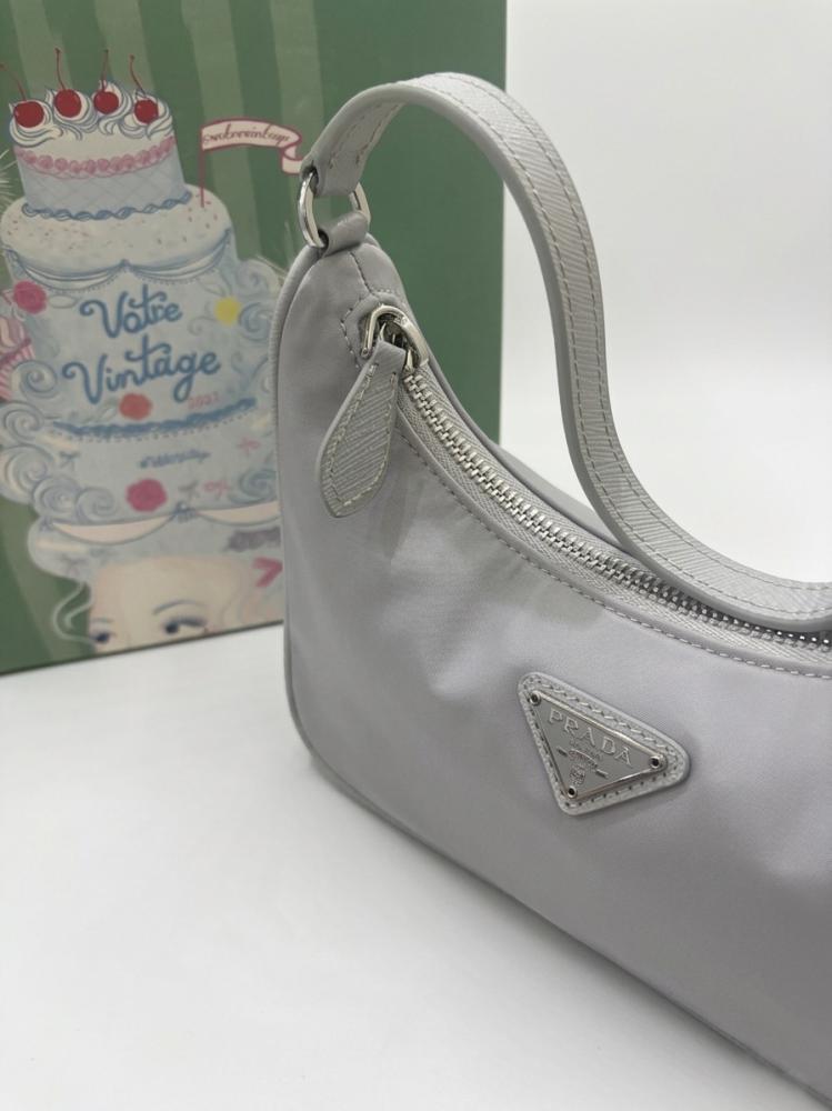 vintage Prada Re-Edition 2005 shoulder bag