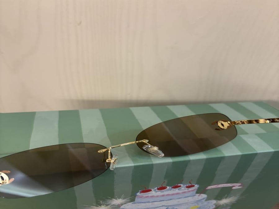 chanel vintage small sunglasses  brown ( gold )