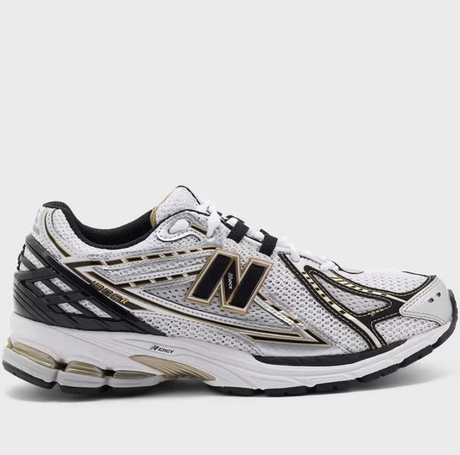 New Balance - 2002R
