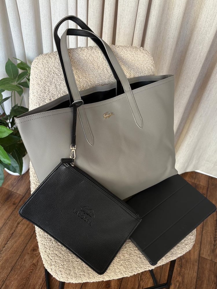 Women's bag for Coast with its accessories