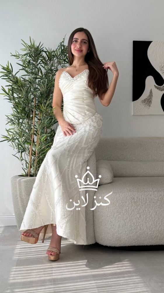 فستان سهرة مميز لاطلالة مختلفة