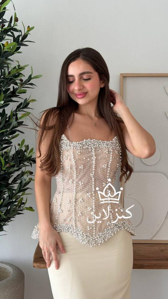 فستان سهرة سكري ماسك مع جزء علوي مزين الخرز