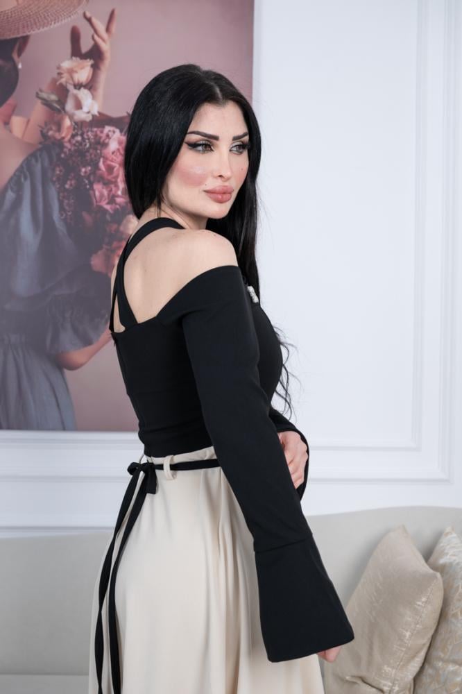 فستان فخم نواعم شكل لونين بارز باكسسوار