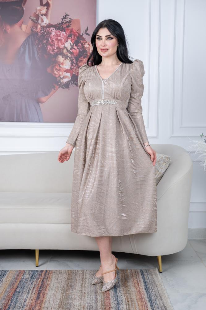 فستان سهرة أنيق لماع بكسسوار