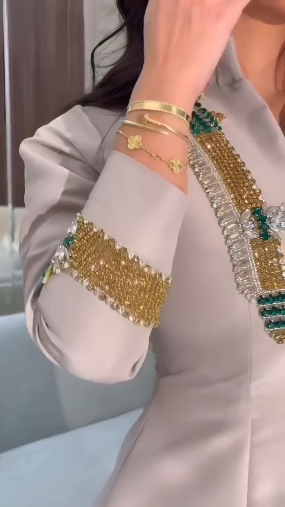 فستان فخم زمرد الاطياف NBER