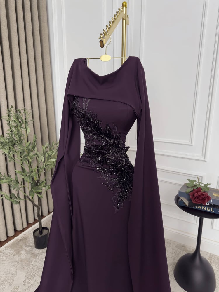 فستان سهرة أنيق طويل باربي بتطريز شك راقي