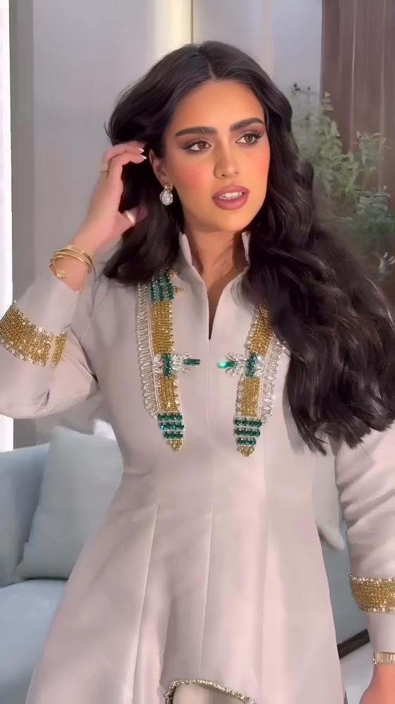 فستان فخم زمرد الاطياف NBER