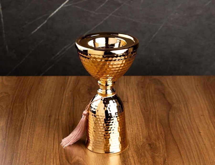 Stainless steel incense burners with a distinctive and elegant design in gold and silver colors