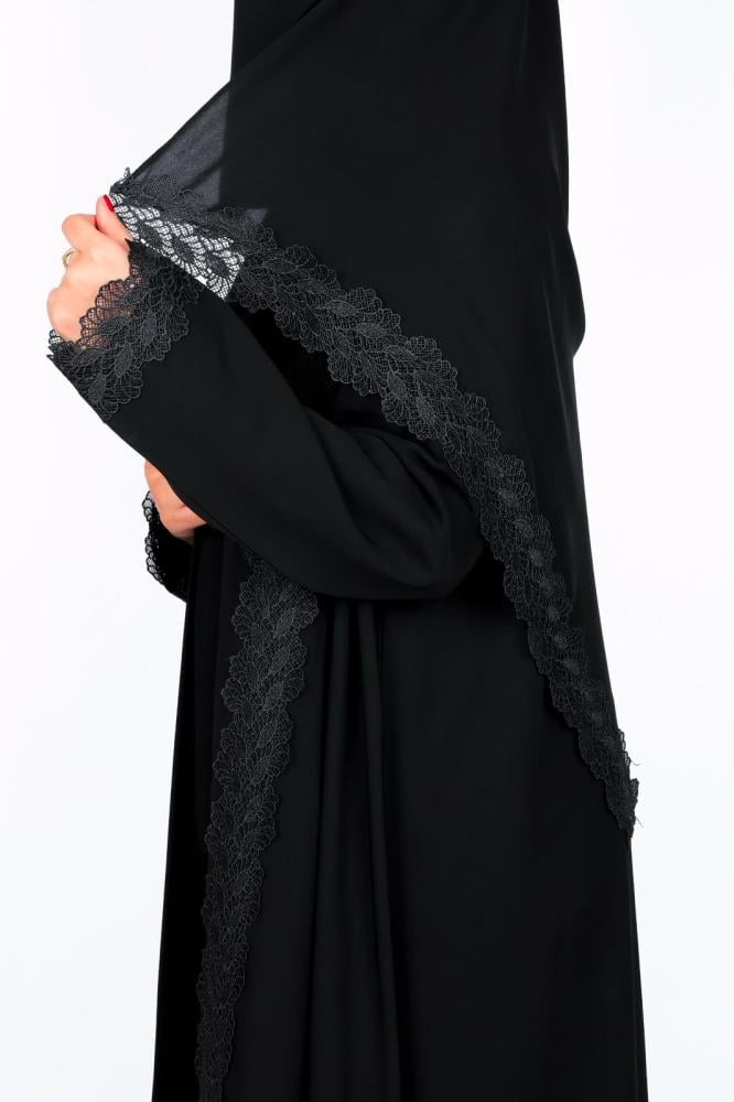 عبايه نصف كلوش مع كُلفه جبير