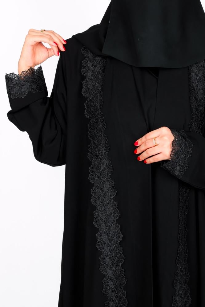 عبايه نصف كلوش مع كُلفه جبير