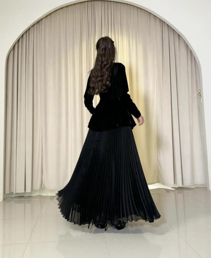 فستان اسود جوخ