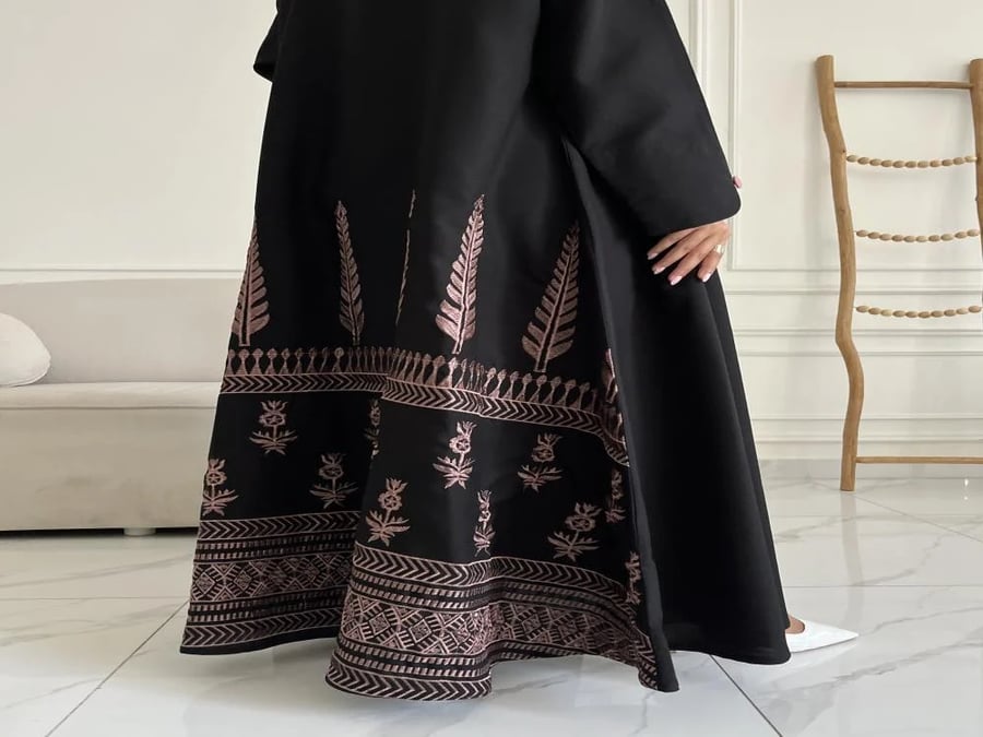 كريب تطريز بالخلف