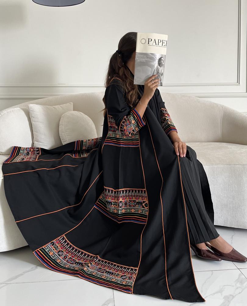 كريب تطريز بالجوانب