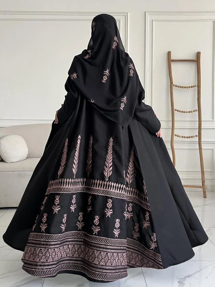 كريب تطريز بالخلف