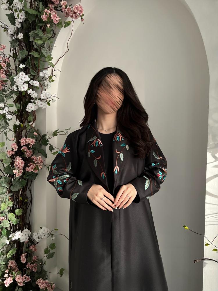 Blazer with cobra fabric, floral embroidery