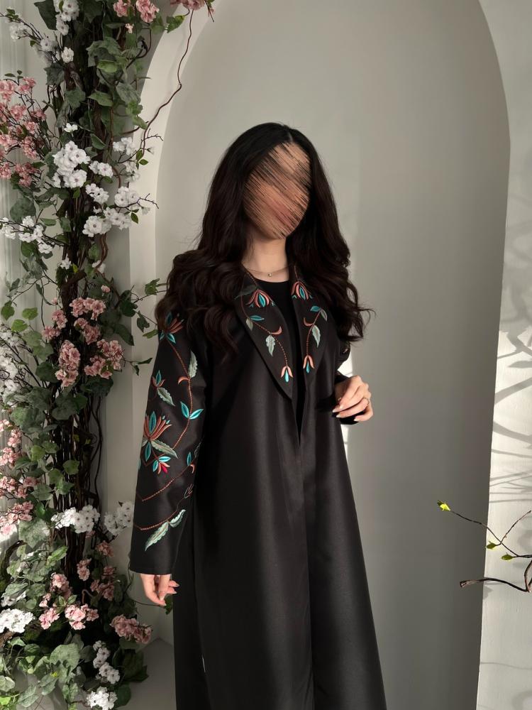 Blazer with cobra fabric, floral embroidery