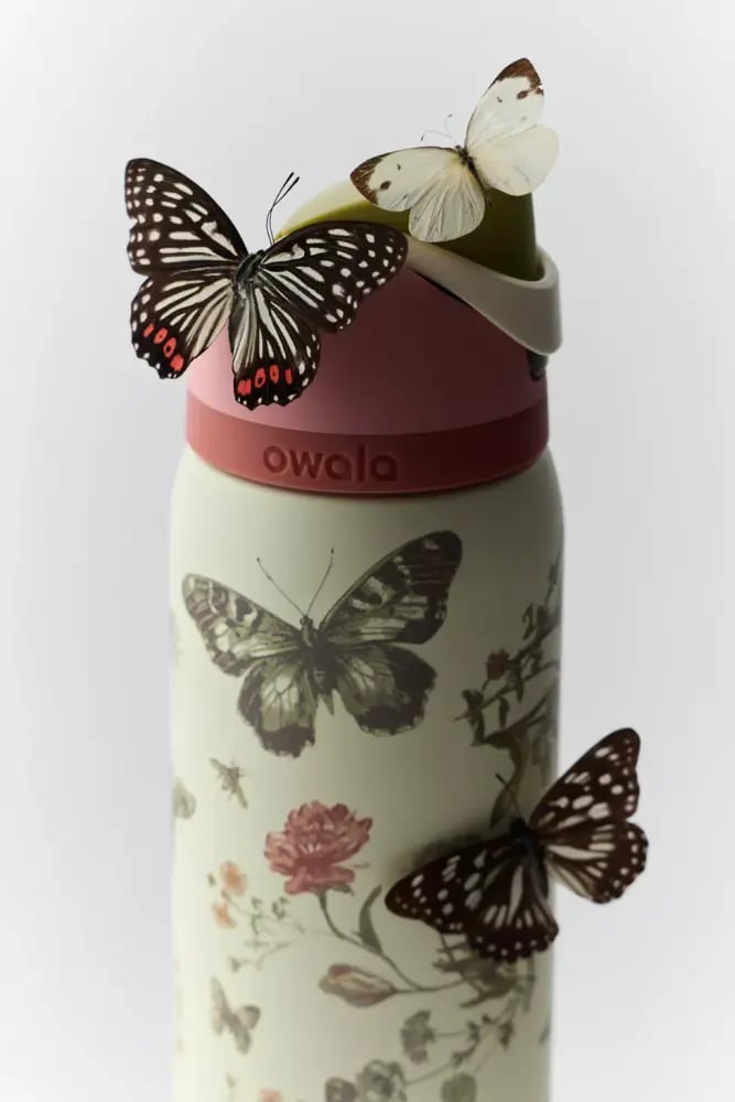 مطارة أوالا فري سيب الحصرية بنقشة الفراشات البوهيمية 32 أونصة | Owala UO Exclusive Boho Butterfly FreeSip