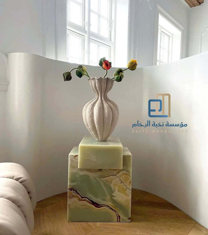 طاوله خدمة وجانبيه رخام طبيعي