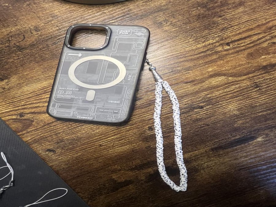 Mobile phone pendant