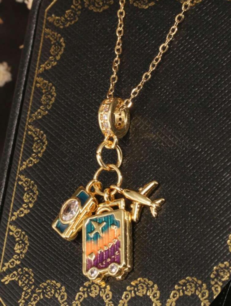 قلادة السفر