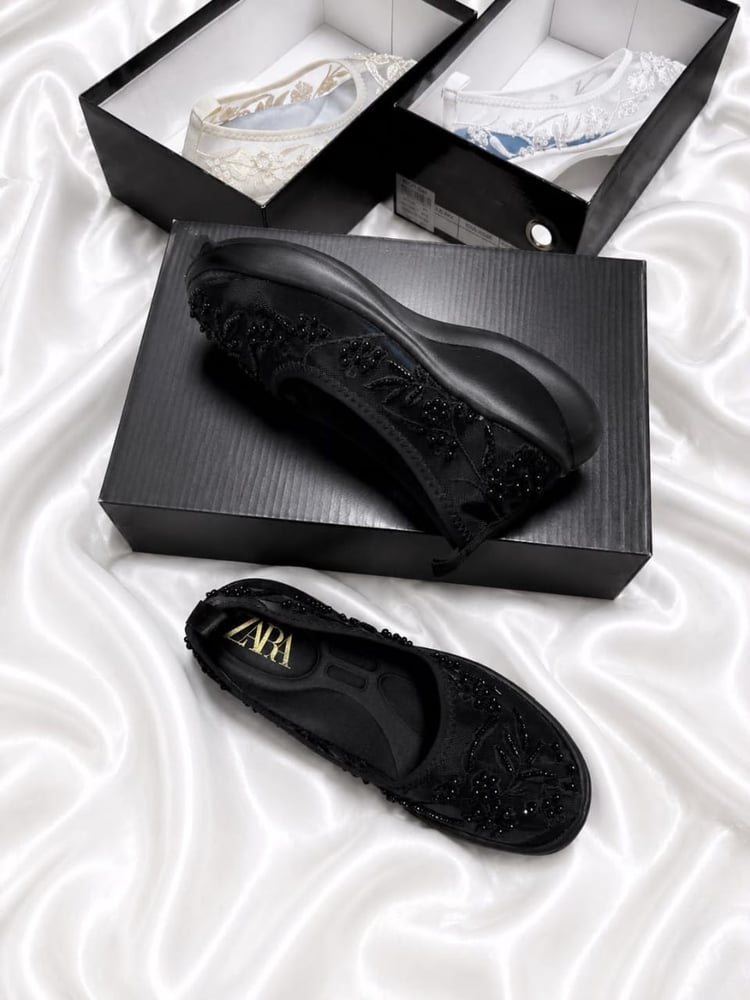 شوز zara