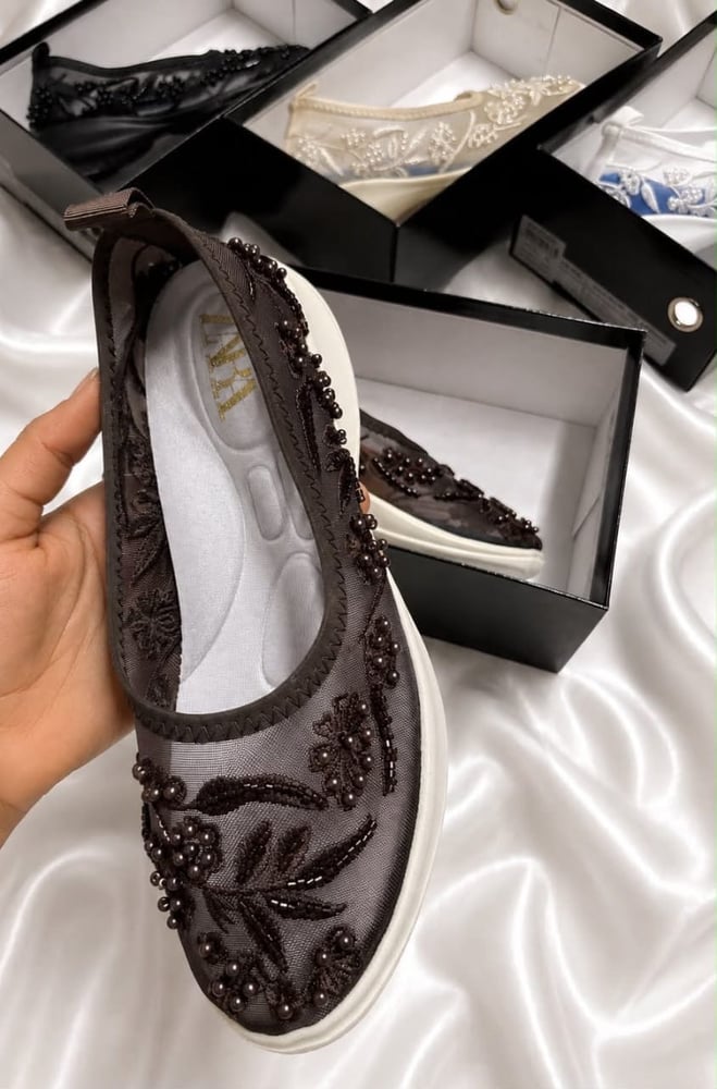 شوز zara