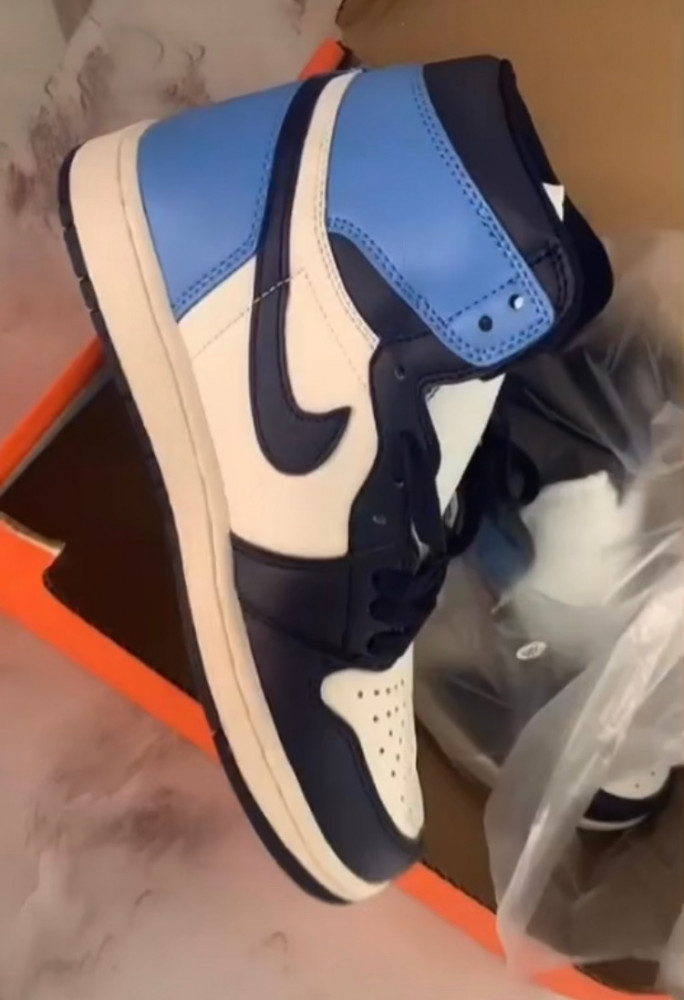 Air jordan 1 Retro High Obsidian