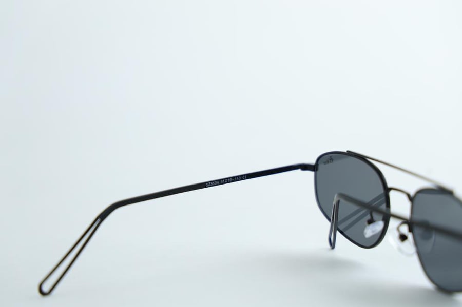 نظارة شمسية B GLOW 3504 C1