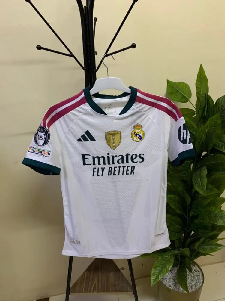 بكج ريال مدريد الجديد الطقم الأساسي 27/26
