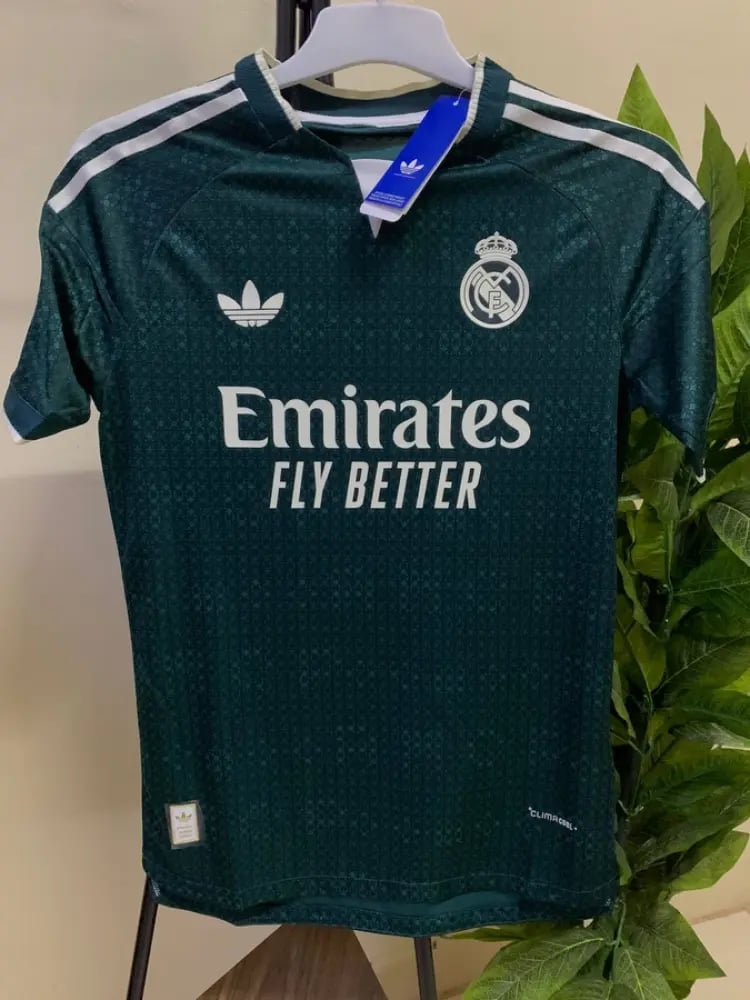 بكج ريال مدريد الجديد الطقم الأساسي 27/26