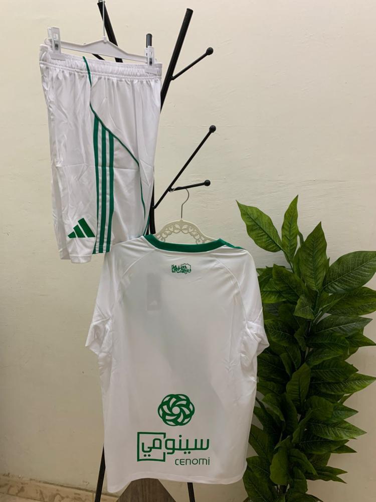 طقم الاهلي السعودي الابيض الجديد لموسم 2025 - 2026