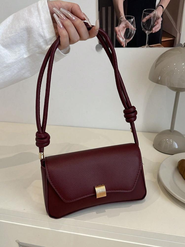 كتفة نسائية
