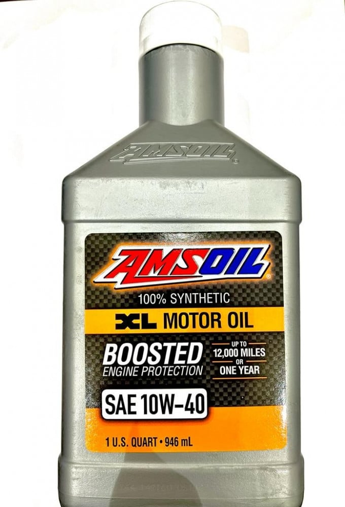 Amsoil 10W40 XL engine oil