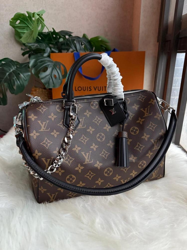 شنطة LV