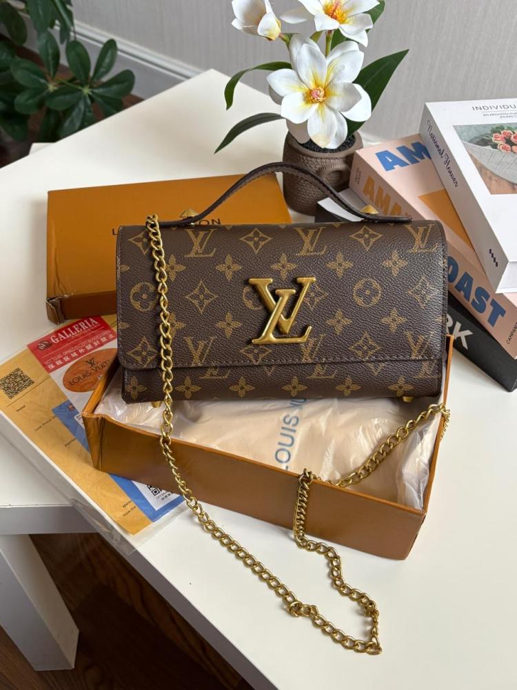 شنطة LV