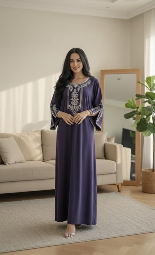 جلابية مريحة بتطريز يدوي فاخر