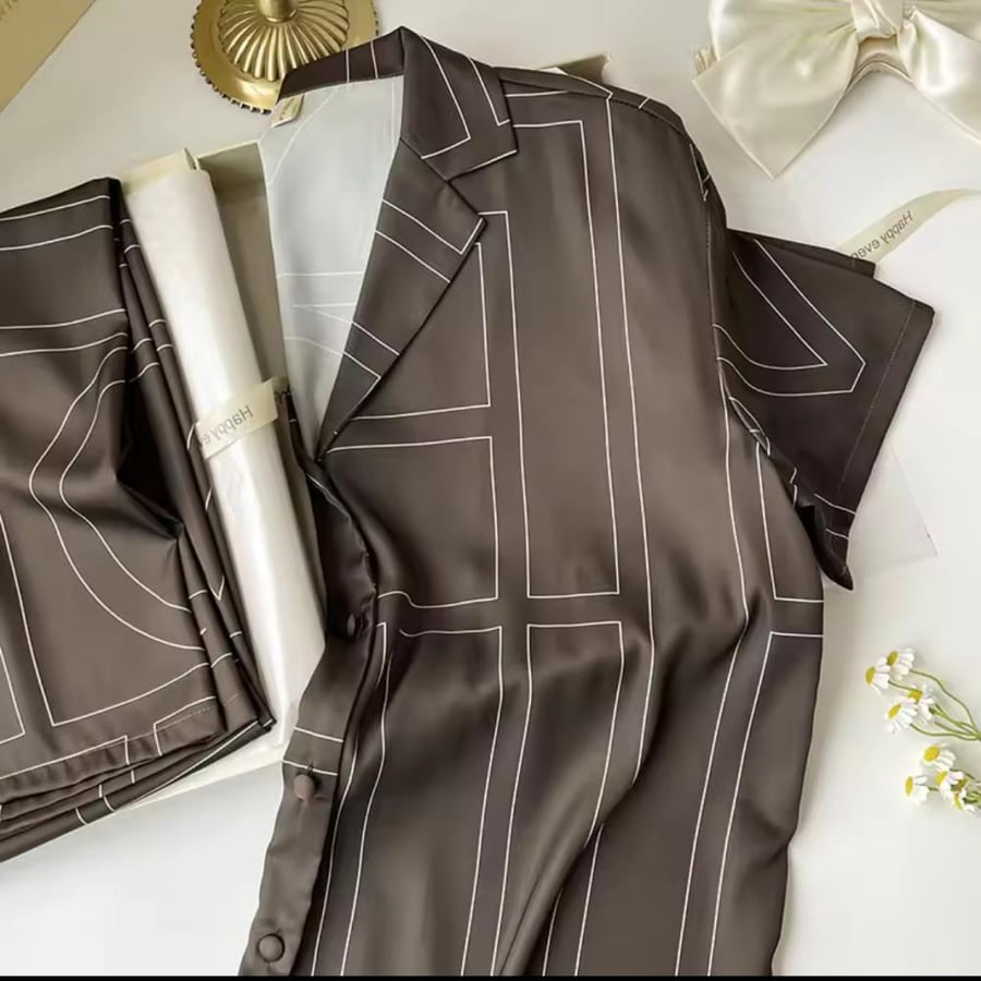 To....ME beige half sleeve set size M