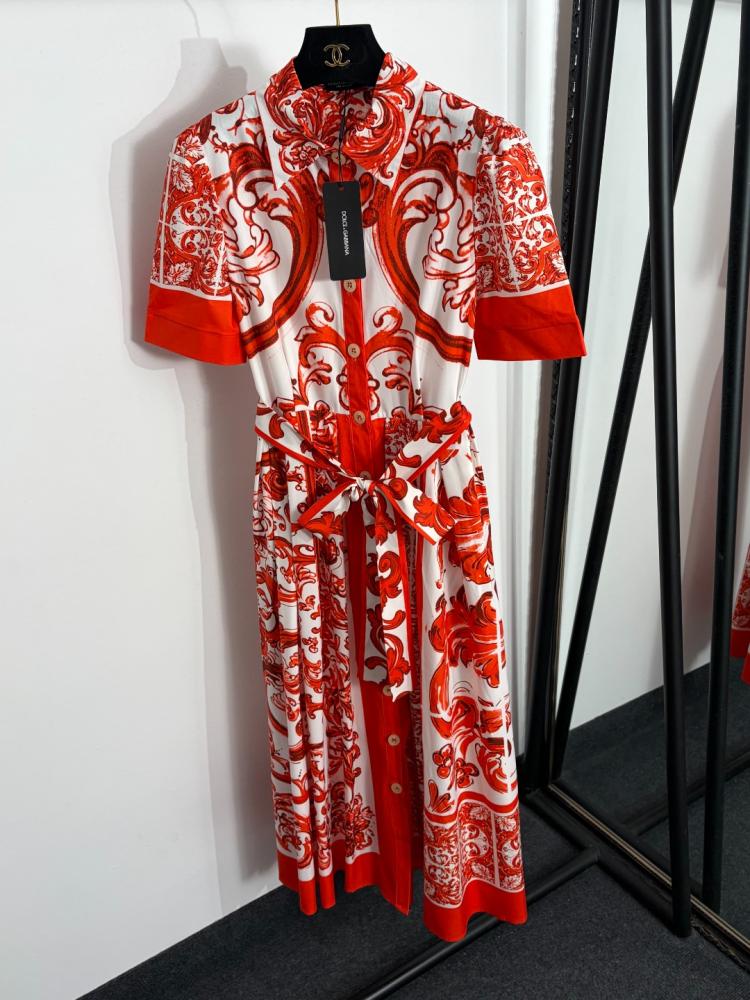 فستان D&G نصف كم