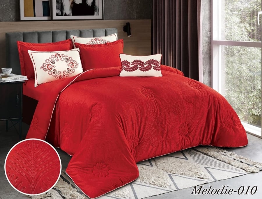 Melody bedspread embroidered and engraved from soft velvet for two people
