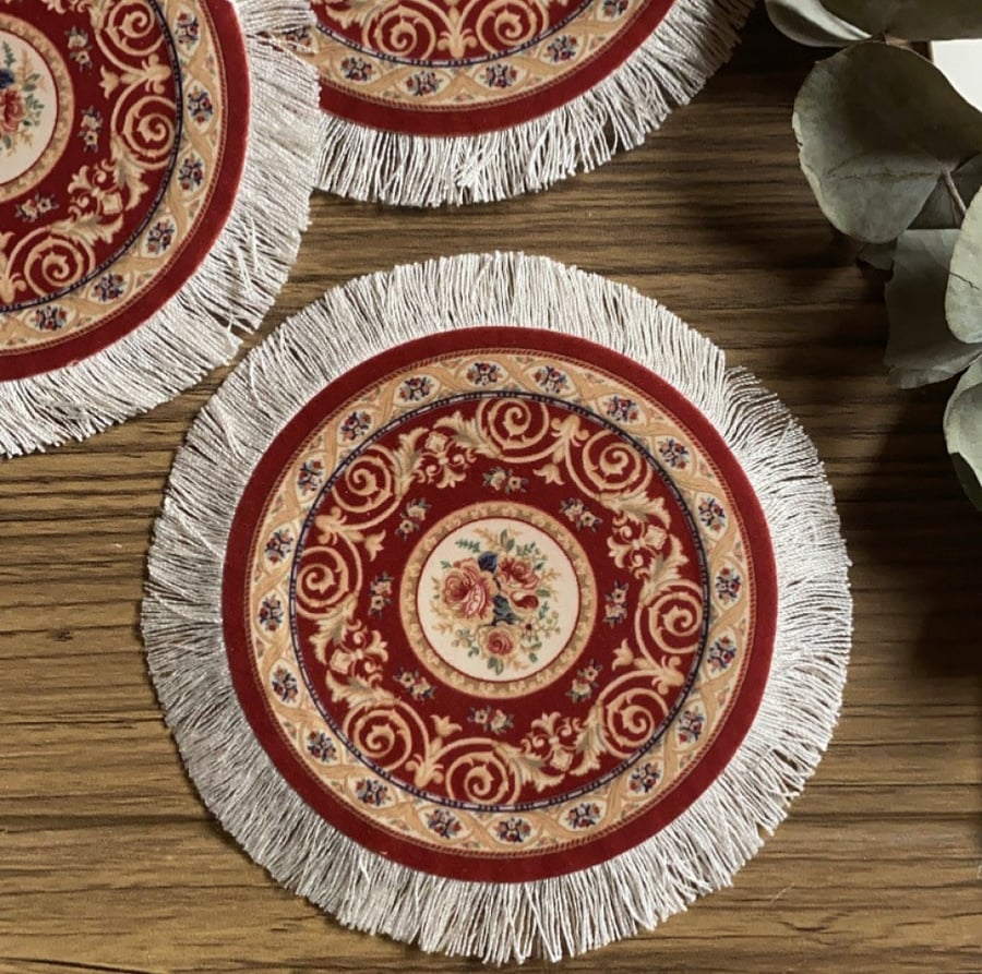 Round carpet base