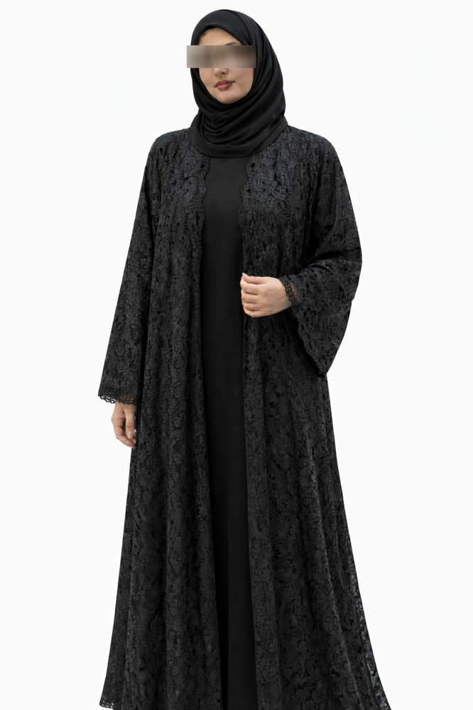 عباية دانتيل سوداء بقصّة كلوش