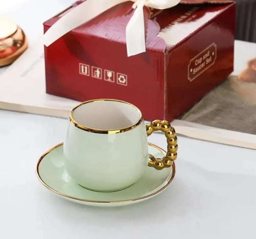 طقم كوب وصحون سيراميك بحافة ذهبية 250ML