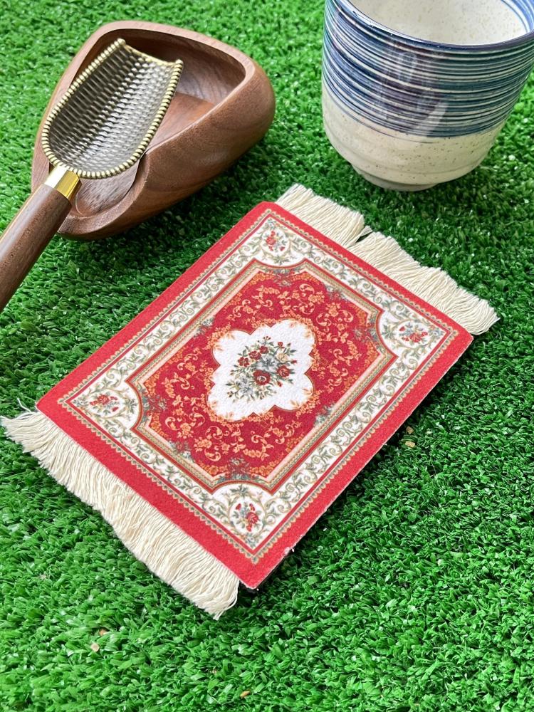 قاعدة سجاد بزخارف تركية لون أحمر