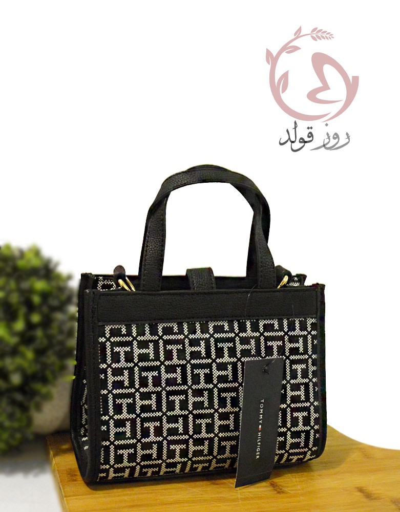 شنطه كروس بودي تومي هلفيغر