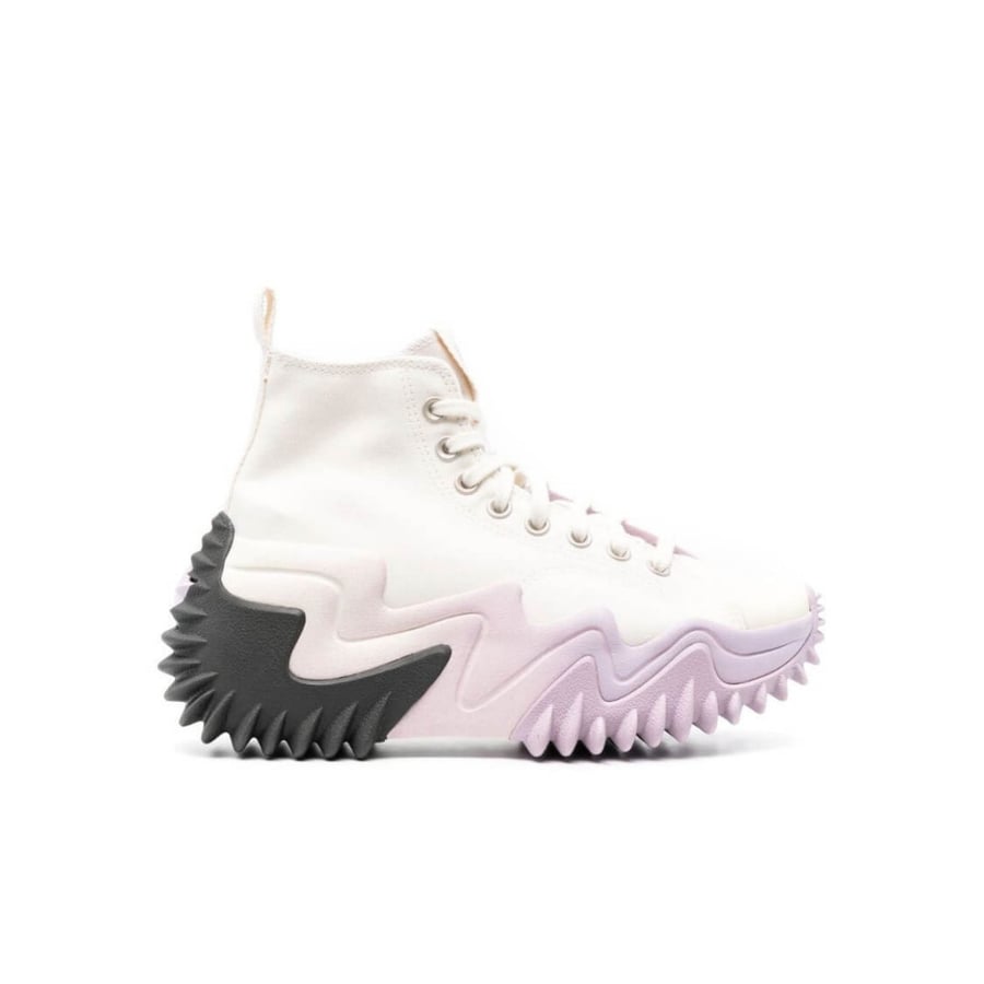 Converse Run Star Motion platform