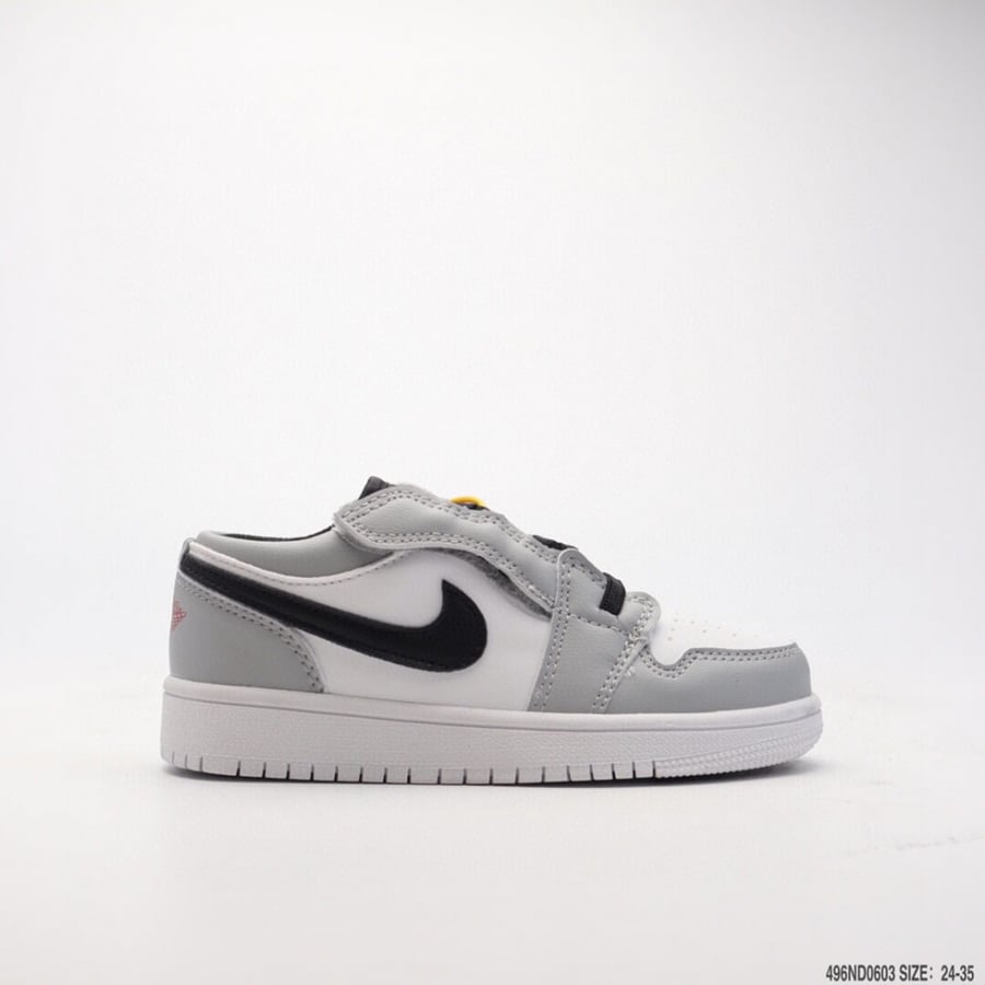 Nike Jordan 1 اطفال