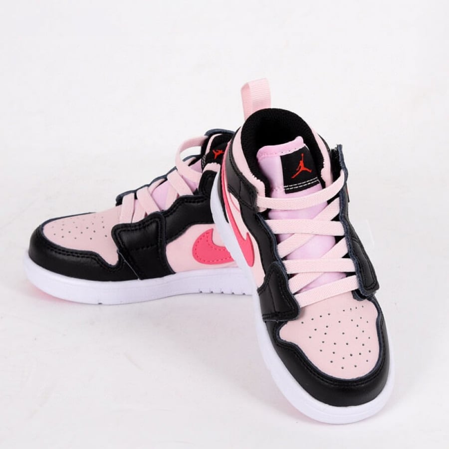 Nike Jordan 1 اطفال